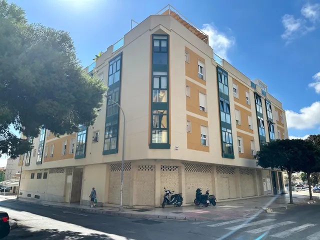 Ático dúplex reformado con amplia terraza en la zona de El Calvario, Torremolinos — 30