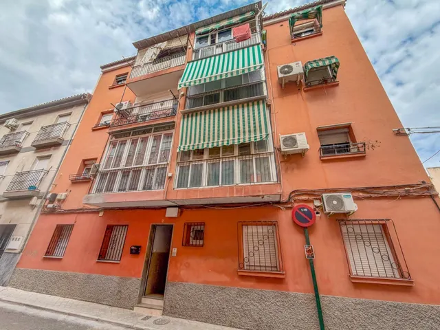 Piso de 2 dorm. reformado para entrar a vivir. — 3