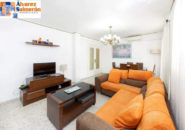 ¡Oportunidad única! Ático de 4 dormitorios y 2 baños con gran terraza frente al Colegio Agustinos (Arabial) — 10