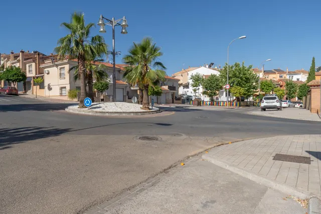 ¡OPORTUNIDAD ÚNICA! Solar urbano con proyecto de diseño visado de regalo en Huétor Vega — 13