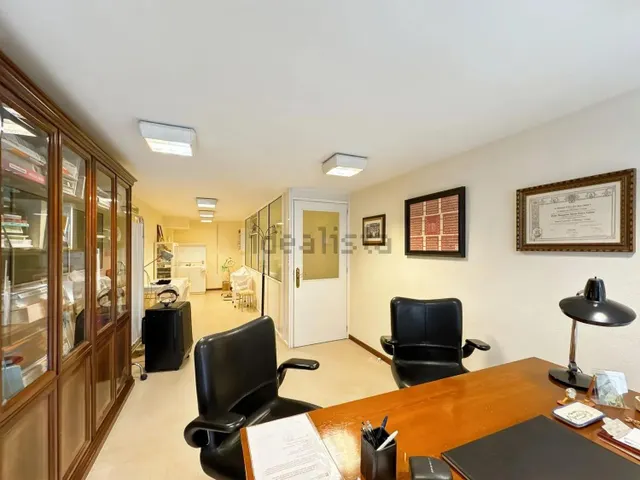 Venta de local en  A Coruña — 10