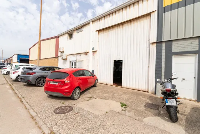 NAVE EMPRESARIAL DE 470 m2 EN VENTA EN POLÍGONO PALMONES – L - foto 3