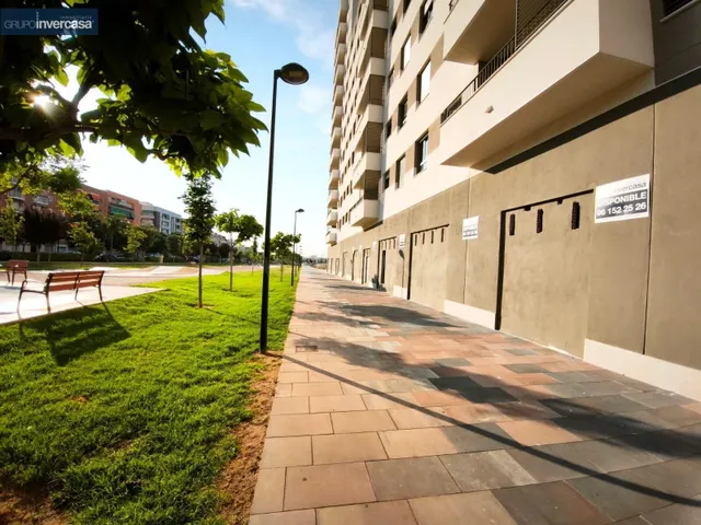 Espectacular local de obra nueva de 165 m2 en parque Moli D´ - foto 2
