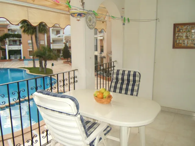 Piso en Pueblo Salado –, con vistas a la piscin — 2