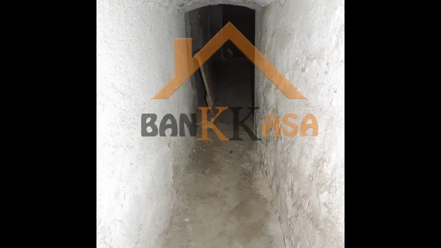 SE VENDE CASA ANTIGUA EN BERJA ZONA MERCADO DE ABASTOS — 23