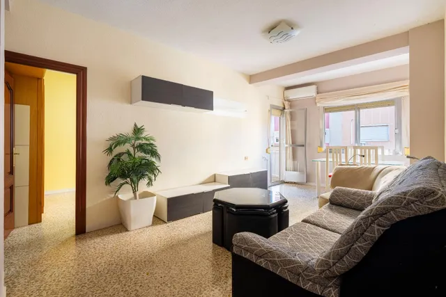 ¡Oportunidad a pasos del Paseo Marítimo de Almería! Piso de 3 habitaciones en El Zapillo — 12
