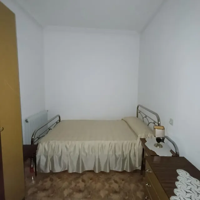 CASA PARA ENTRAR A VIVIR CON PATIO — 21