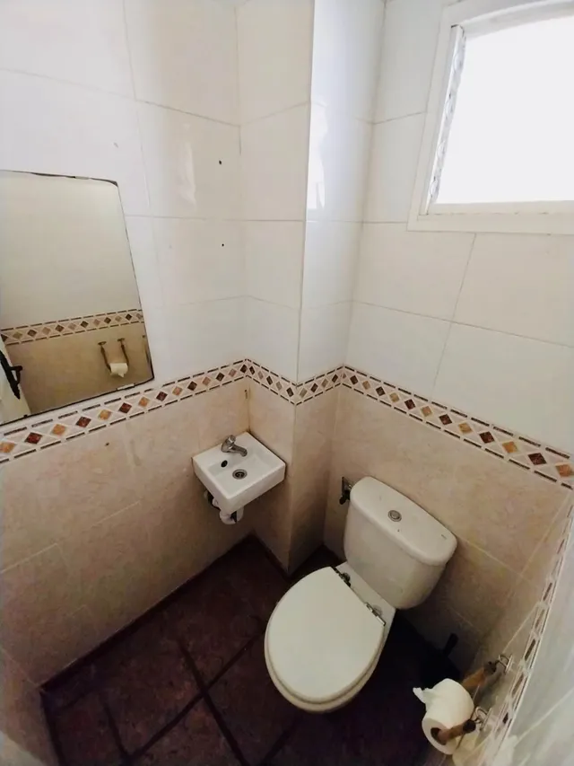 Se vende negocio de restauración en fantástica ubicación — 34