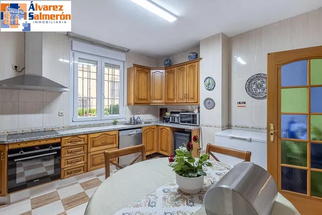 Espectacular Casa de Lujo en Urbanización Los Cerezos — 11