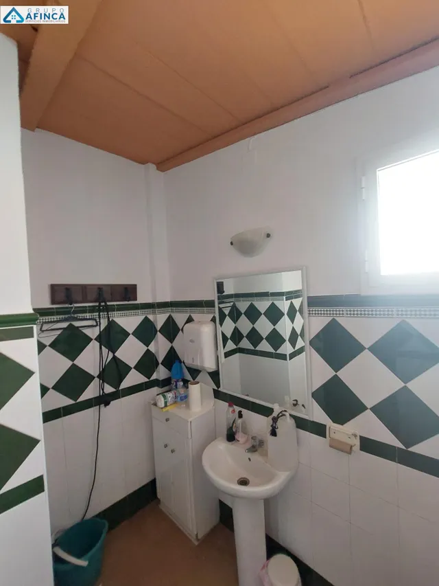 Bodega a la venta de 800 metros cuadrados — 44