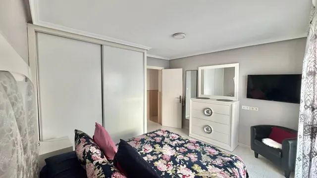 Amplio Piso en Alicante - Ideal para Familias — 19