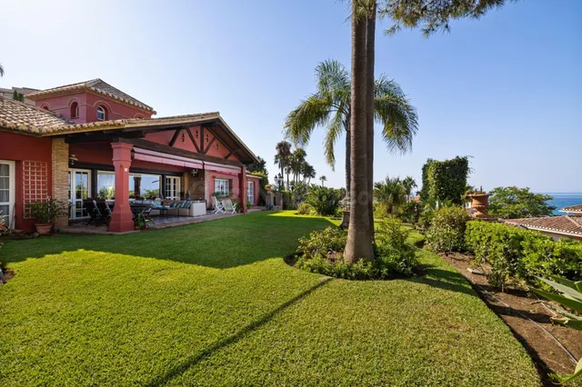 Villa de lujo en Benalmádena con vistas al mar en Benalmáden - foto 5