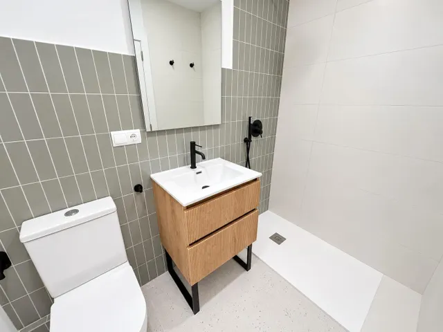 Piso de 4 habitaciones y reforma integral en pleno centro de Valencia — 13