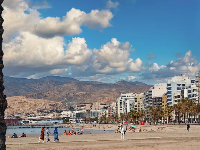 En Venta Piso en el Paseo Maritimo de ALmeria Capital — 13
