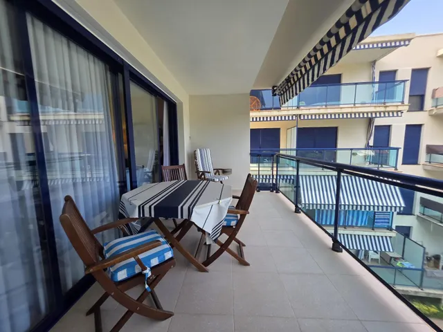 PISO 3 habitaciones A 20 M DE LA PLAYA CON PARKING DOBLE Y T - foto 2