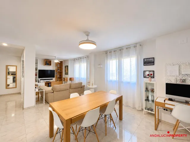 Exclusiva vivienda unifamiliar de 277 m2 junto a Avenida de