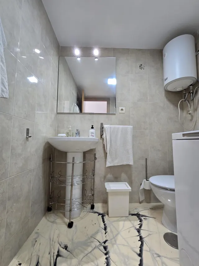 ESTUDIO CÉNTRICO CON TERRAZA – ALQUILER DE LARGA TEMPORADA — 9