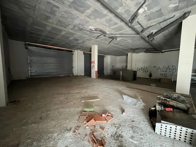 LOCAL COMERCIAL ESQUINERO FRENTE A CAP IGUALADA NORD — 6
