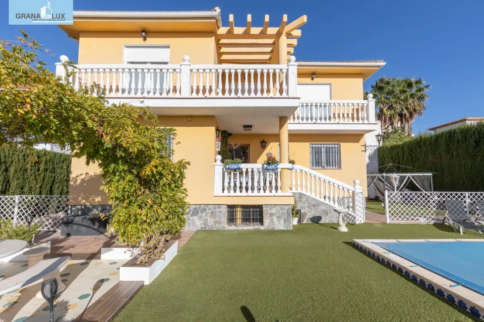 ¡MAGNIFICO CHALET INDEPENDIENTE CON CALIDADES ESPECTACULARES Y PISCINA PRIVADA EN GOJAR!