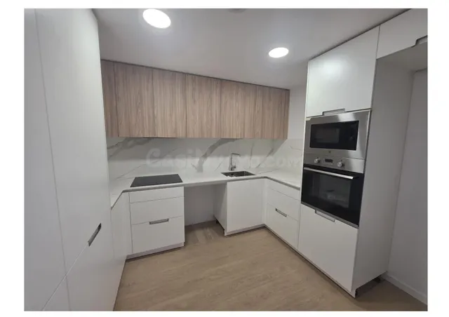 Piso con terraza privada de obra nueva en av. barberà — 2