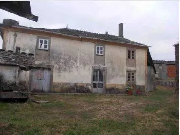 Se vende piso OKUPA en Vilalba (Lugo). - foto 2