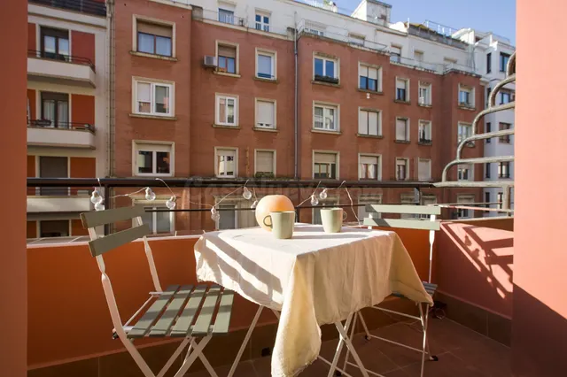 Se Alquila bonita Vivienda de 3 dormitorios y 2 baños en Zon - foto 2