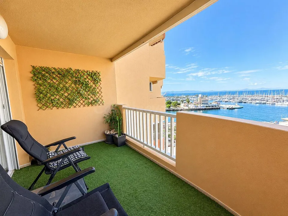Espectacular apartamento en Miradores del Puerto con vistas al Mar Menor.