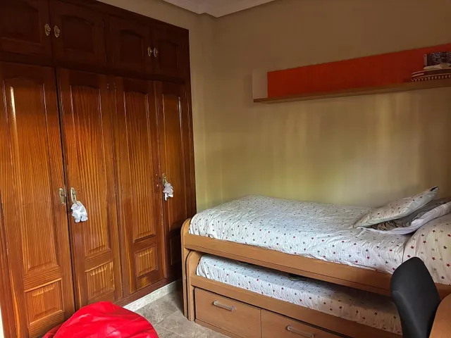 Piso junto a maría la judia, con garaje, trastero y piscina — 19
