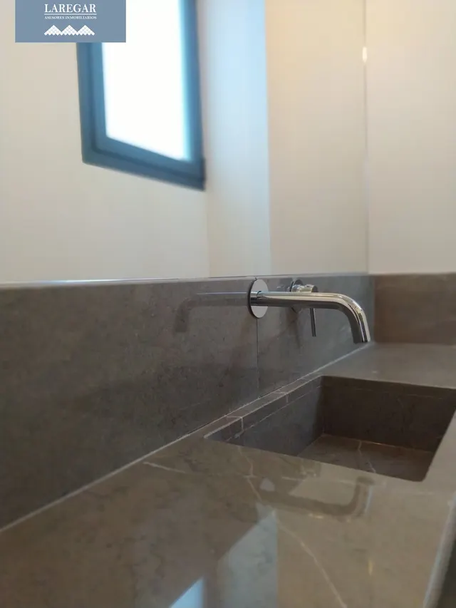 ESTUDIO EN ALQUILER 1 DORMITORIO EN TIRO DE LÍNEA — 16