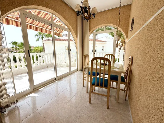 Villa 5 habitaciones 280m² en venta - La Marquesa — 11