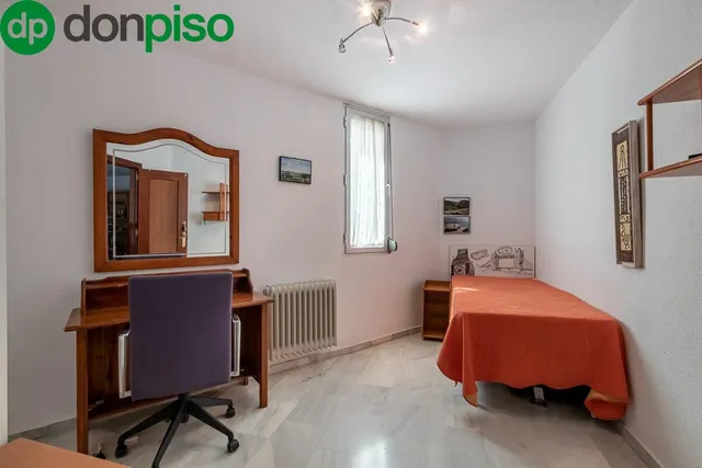 ¡¡Fantástico piso de 7 habitaciones en Bola de Oro!! — 31