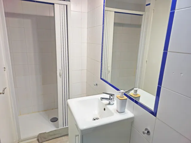 Estupendo apartamento con LICENCIA TURISTICA junto a La Campana — 8