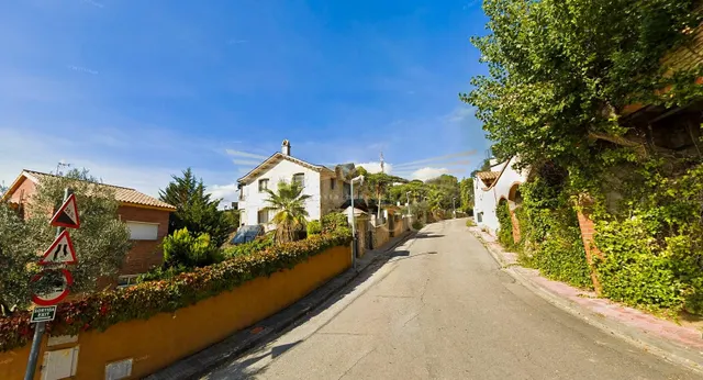 Parcela con proyecto y vistas al mar. - foto 4