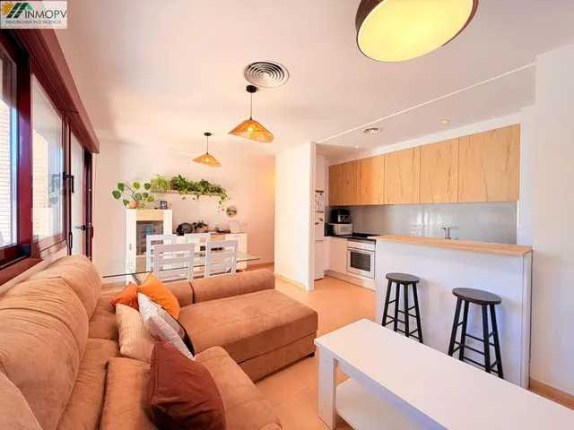 APARTAMENTO ESQUINERO EN PLANTA BAJA CON 2 DORMITORIOS, PISCINA, PARKING Y TRASTERO CERCA DE LA PLAYA — 19