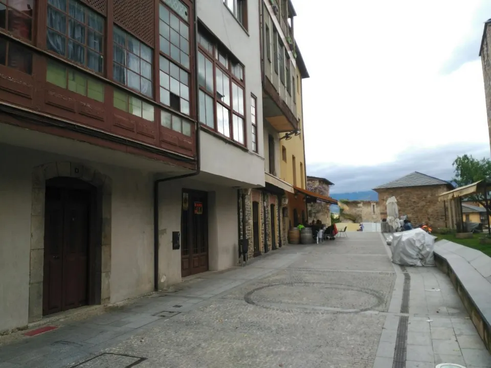 Local  Comercial en el Casco  Antigüo de Ponferrada