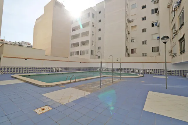 ÁTICO CÉNTRICO CON 4 TERRAZAS Y PISCINA — 34