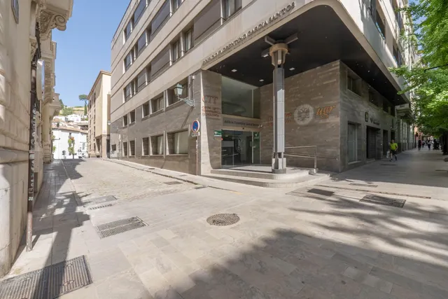 Oportunidad de Inversión: Plazas de Garaje en Gran Vía desde 24.900€. — 34