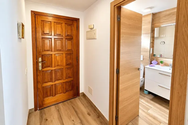 Apartamento con encanto de 1 dormitorio, buhardilla y terraza en Los Cristianos — 17