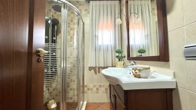 Casa 4 habitaciones 260m² en venta - La siesta — 38