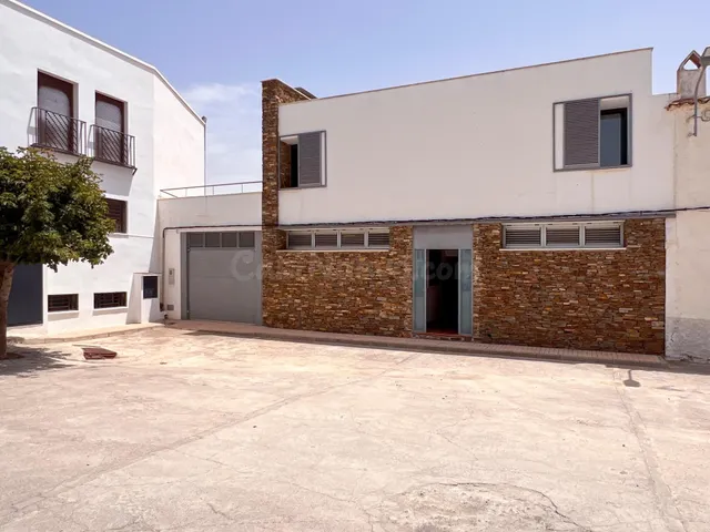Casa 4 habitaciones 198m² en venta - Fuente victoria