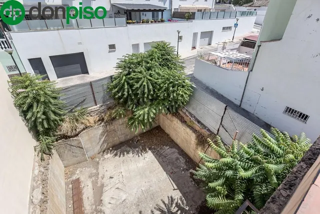 SOLAR EN LANCHA DEL GENIL — 5