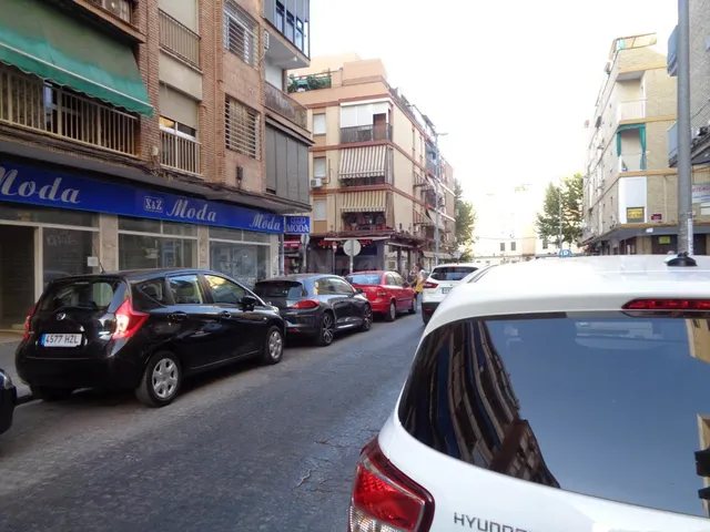 Local comercial 65m² en alquiler - Av. Barcelona - Viñuela - - foto 3