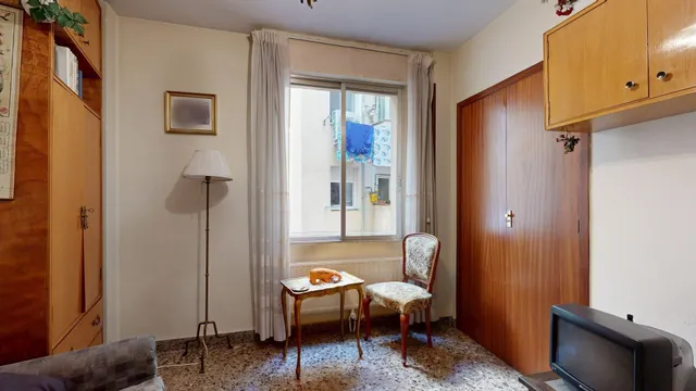 Amplia Vivienda en Avenida César Augusto con Garaje — 13