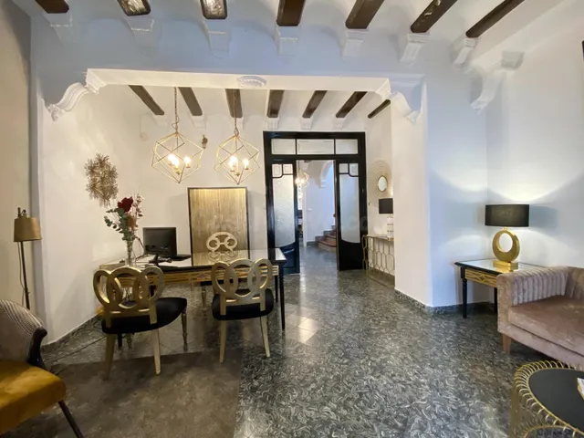 Hotel 897m² en venta - Barrio medieval - foto 2
