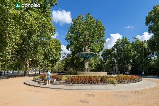 Piso y cochera en venta junto Acera de Darro. — 44