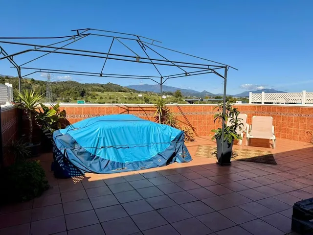 Ático 4 habitaciones 89m² en venta - Zona Las Mesas - foto 4