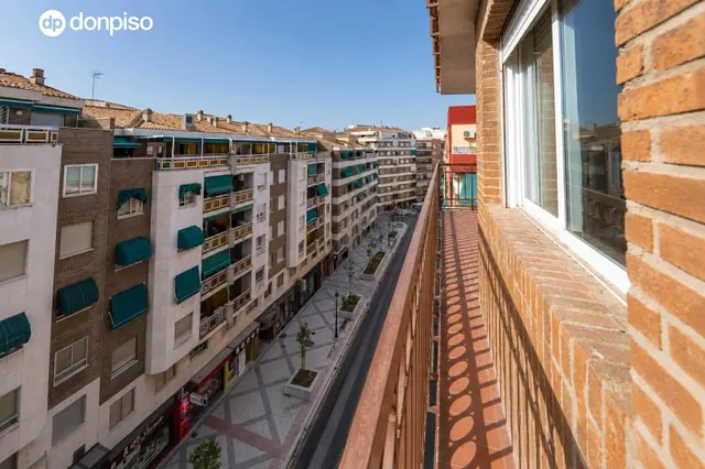 Impresionante piso en el centro de Granada. — 18