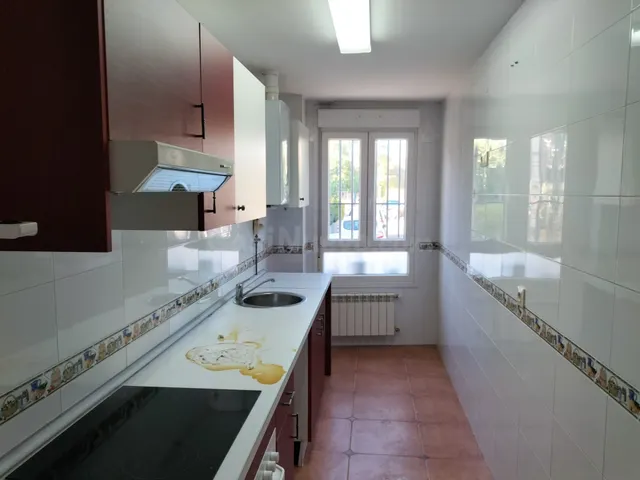 SE VENDE PISO EN CL ALAMILLO Nº 14 - Navalagamella - Madrid - foto 4