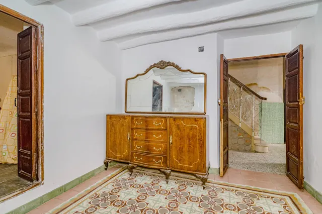 Casa señorial con terraza y posibilidad de rentabilidad. — 26