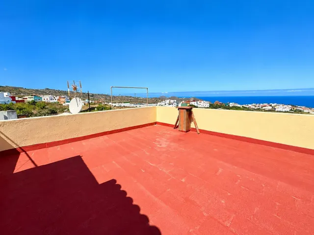 Casa de dos plantas con patio, azotea y múltiples posibilidades en Trujillo, Moya — 20